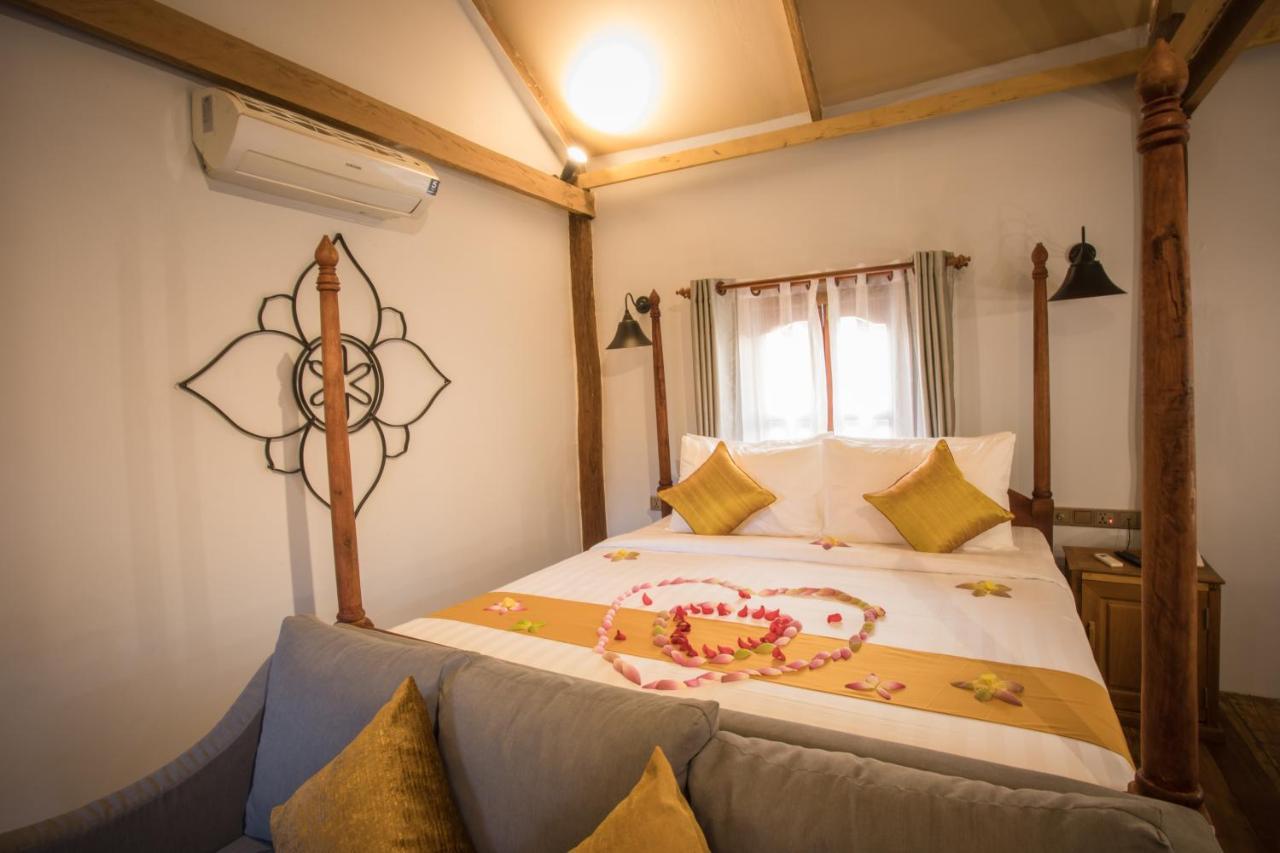 The Wood Family Retreat Hotell Phumi Trapeang Rung Exteriör bild