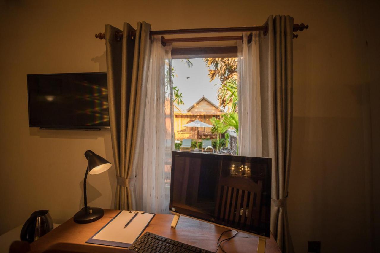 The Wood Family Retreat Hotell Phumi Trapeang Rung Exteriör bild