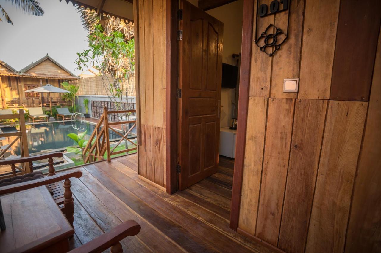 The Wood Family Retreat Hotell Phumi Trapeang Rung Exteriör bild