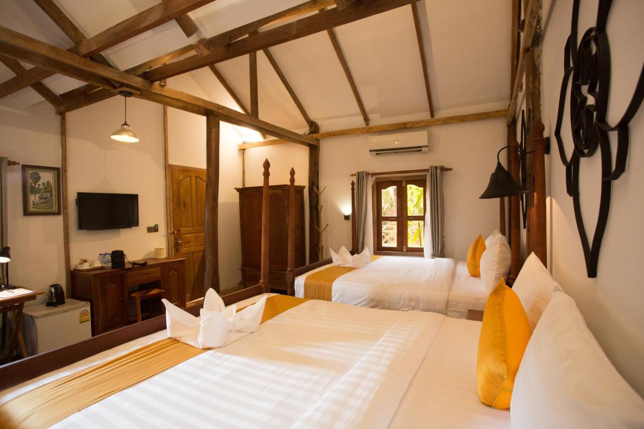 The Wood Family Retreat Hotell Phumi Trapeang Rung Exteriör bild