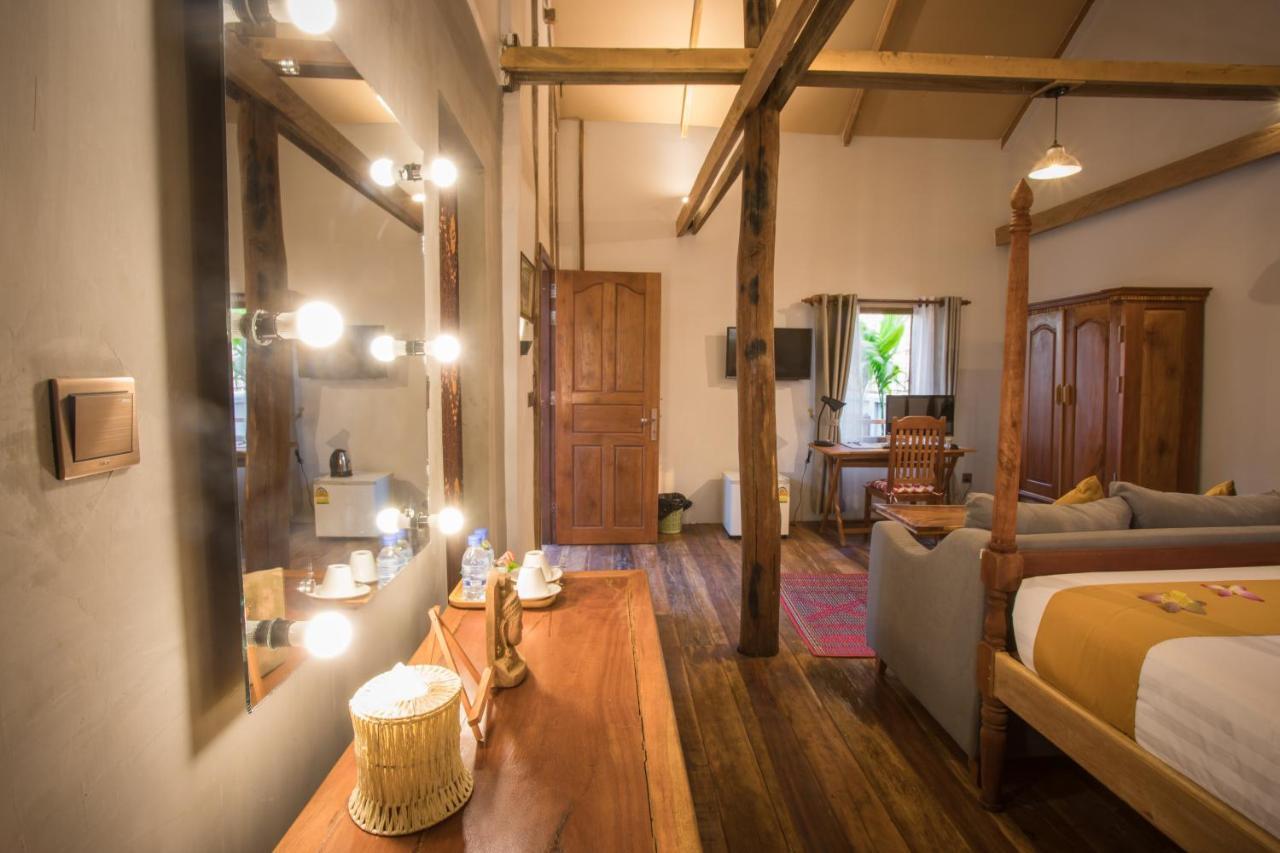 The Wood Family Retreat Hotell Phumi Trapeang Rung Exteriör bild