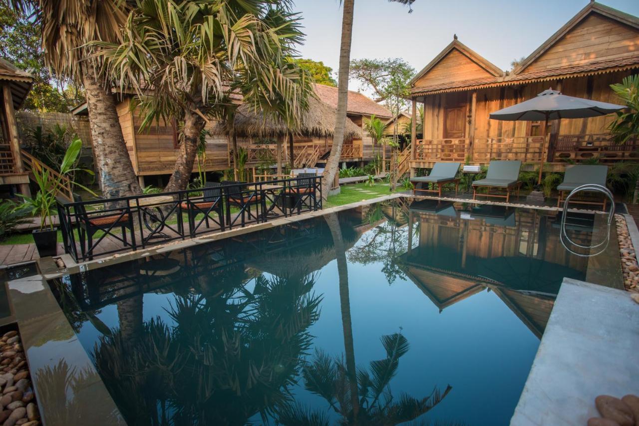 The Wood Family Retreat Hotell Phumi Trapeang Rung Exteriör bild