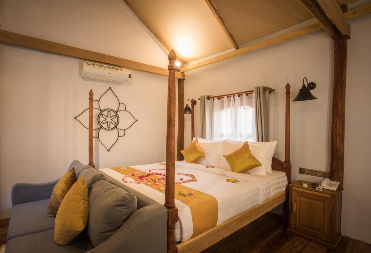 The Wood Family Retreat Hotell Phumi Trapeang Rung Exteriör bild